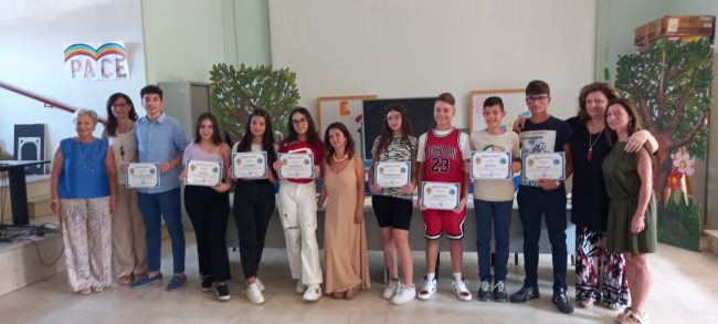 Cerimonia di premiazione degli studenti dell’I.C. “S. G. Bosco” che hanno superato gli esami di terza media con 10/10 e lode
