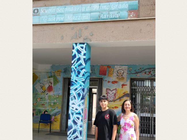 Sempre successi all’Istituto La Mela Mazzini di Adrano: la tesina sorprendente di un alunno di 3 I