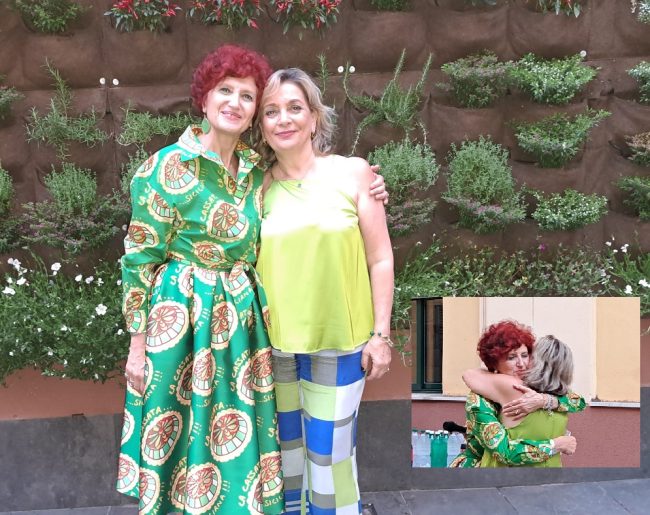 Emozioni al Liceo “Cutelli e Salanitro”, la vicepreside Anna Bertino va in pensione: l’abbraccio della dirigente