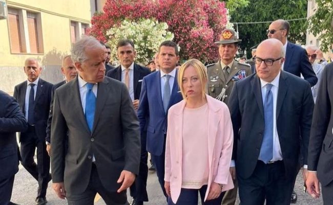 Strage via D’Amelio, Meloni assente alla fiaccolata: scomparsa targa in memoria di Falcone