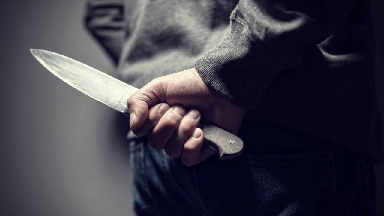 “Ora vegnu e t’ammazzu” all’ex convivente, tentato omicidio a San Cristoforo
