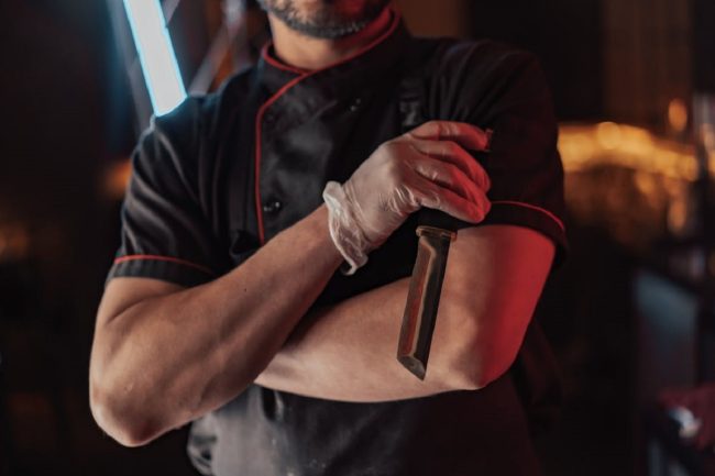 Termini Imerese, tentato omicidio in un ristorante giapponese: cuoco accoltella alla gola un cameriere