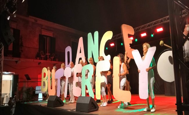 Musica, coreografie e spettacoli sotto il Castello di Aci: continua il divertimento!