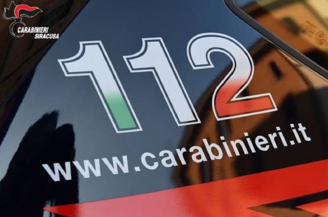 Furto di generi alimentari dal furgone di un autotrasportatore