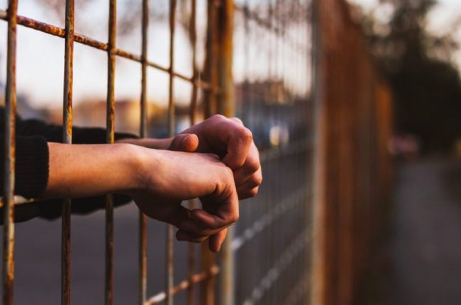 Condannato per mafia chiede l’arresto: l’inattesa chiamata al 112 a Sulmona