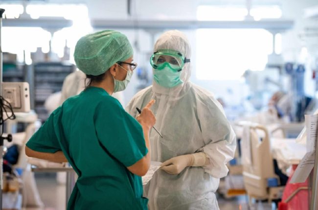 Pirola è la nuova variante Covid, cos’è e quanto è pericolosa