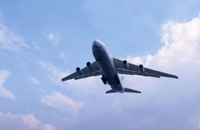 Paura sul volo Catania-Ancona, motore in fiamme e passeggeri in panico