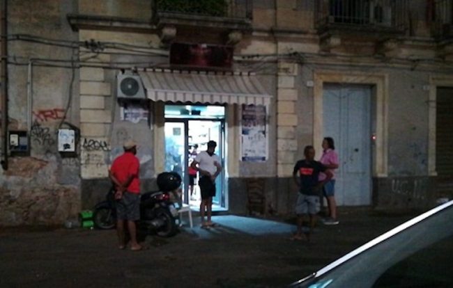 Divieto vendita bevande d’asporto a Catania, verbali per 18 attività