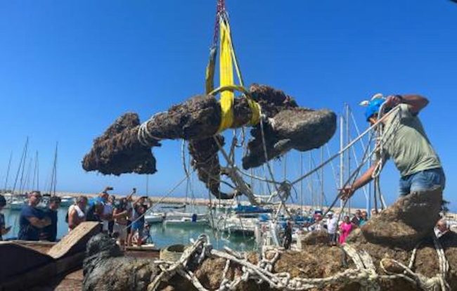 Agrigento, recuperati cannoni e un’ancora di un relitto del XVII secolo