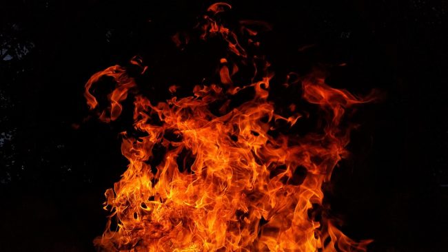 Sicilia in fiamme: la sostenibilità passa anche dal settore dell’intrattenimento