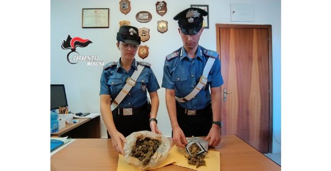 Telefona alla moglie per disfarsi della marijuana: arrestato con quasi 2mila dosi di droga