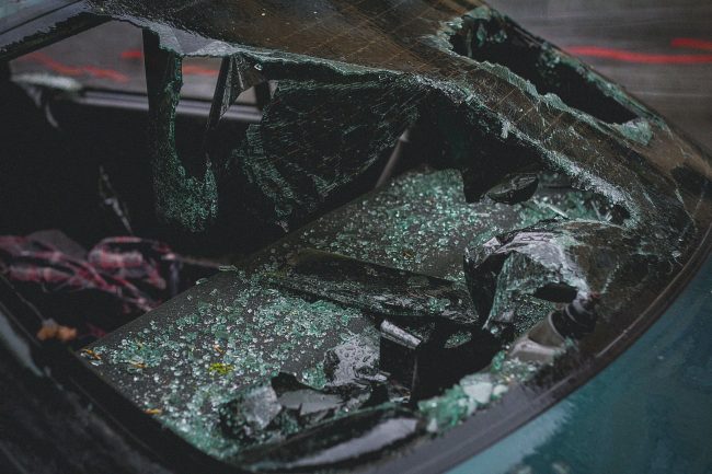 Pedone investito da minicar lotta tra la vita e la morte al Policlinico