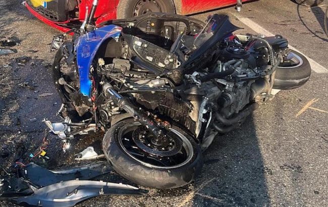 Incidente stradale nel Catanese, grave un giovane