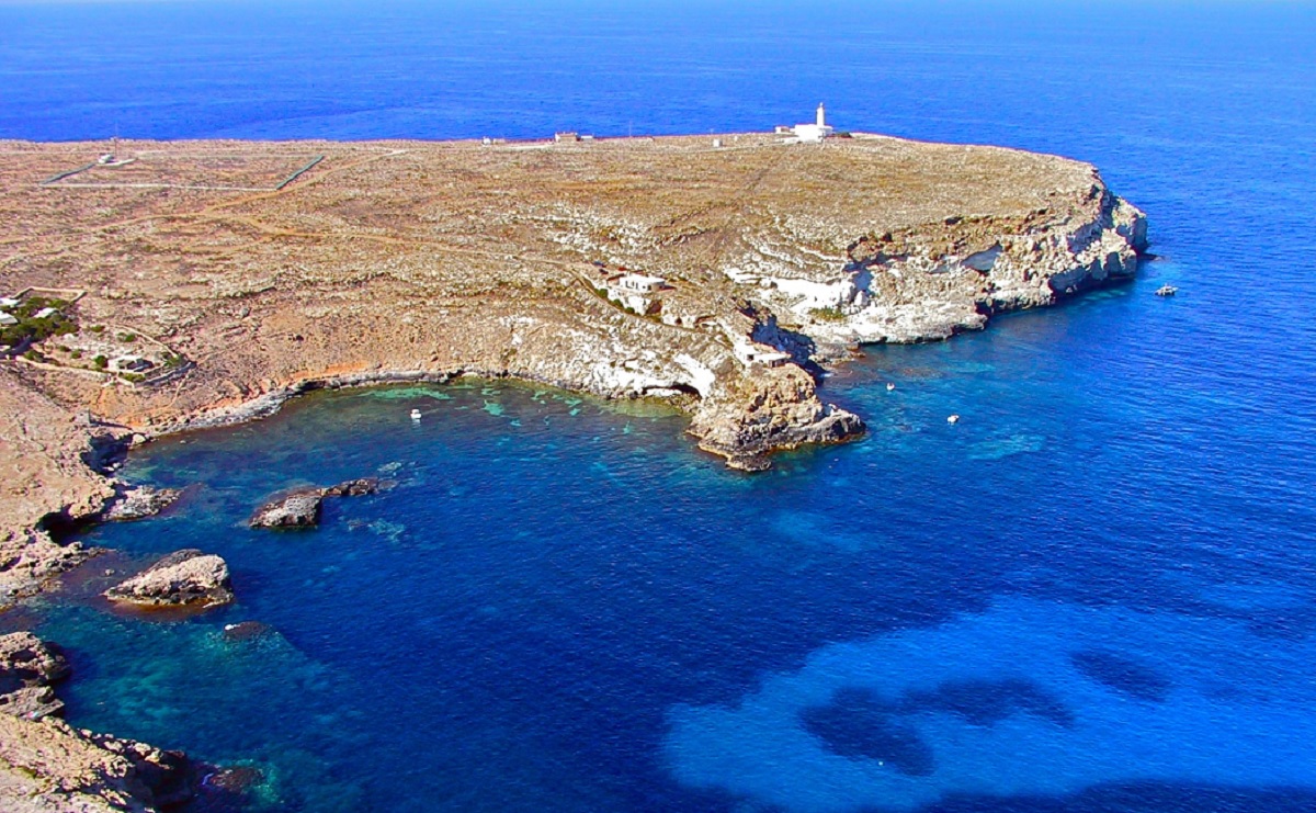 Lampedusa, revocato il divieto di balneazione a Cala Pisana