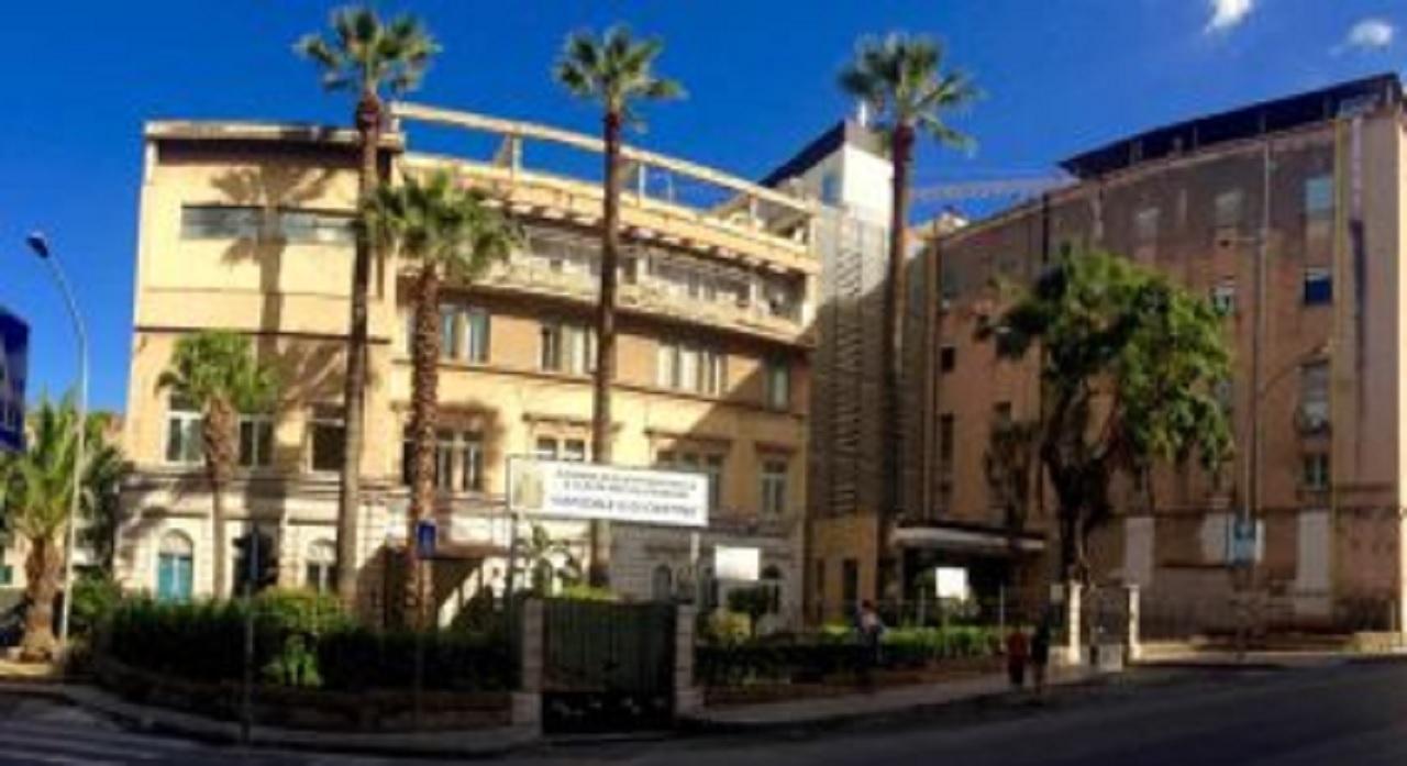 Palermo, due ragazzine ingeriscono candeggina: ricoverate in ospedale