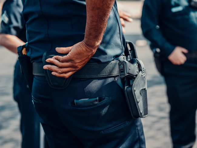 L’arresto ad Ibiza per traffico di droga e la fuga in Italia