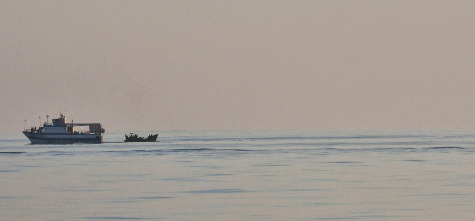 Fermati dei pirati tunisini a Lampedusa: depredavano i barconi con a bordo i migranti