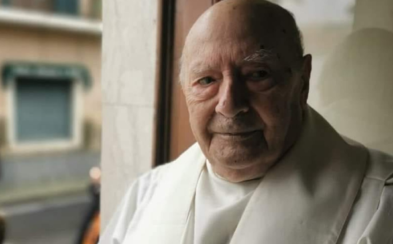 Lutto a Valverde, è morto a 102 anni l’ex parroco don Francesco Panebianco