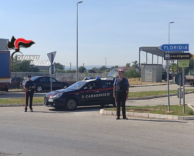 Agli arresti domiciliari esce e va a spasso per la città, arrestato 22enne