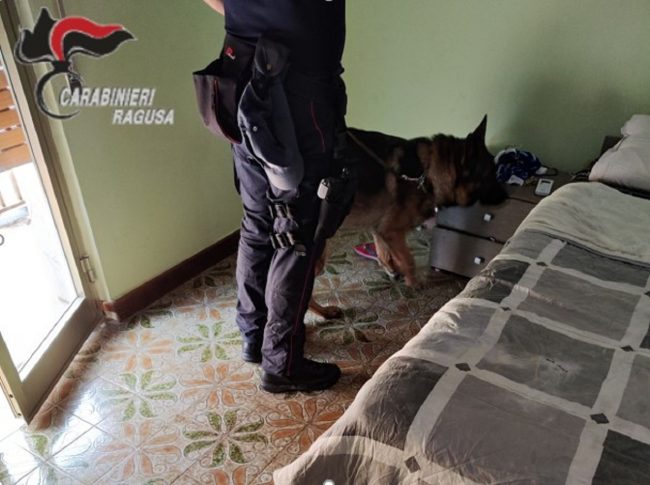 Pozzallo, arrestato 24enne per spaccio di stupefacenti