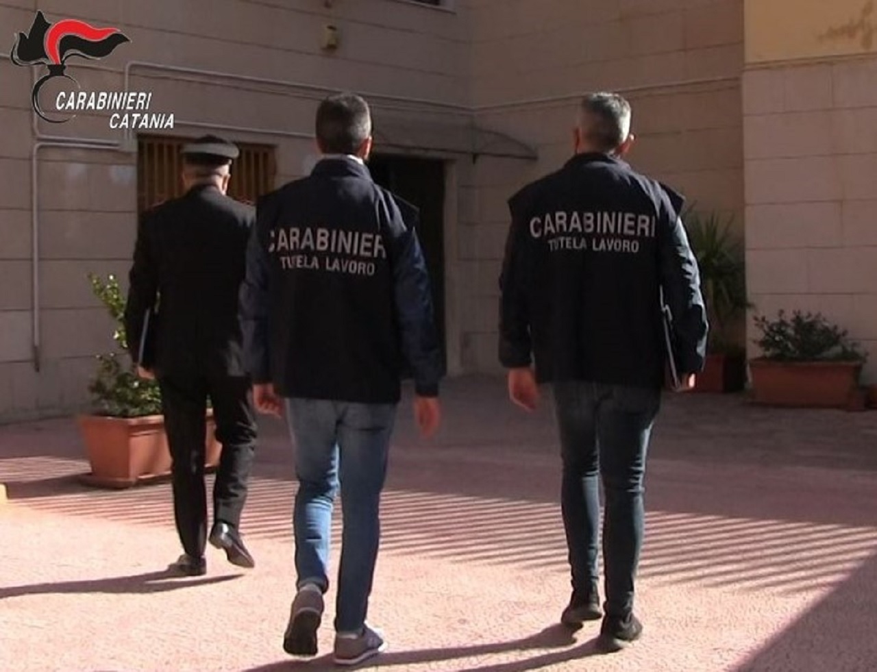 Scoperti 11 lavoratori in nero nel Catanese, sanzioni per oltre 35mila euro