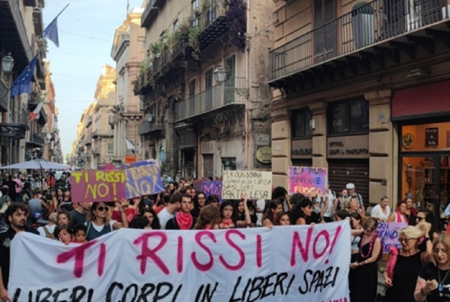 Violenza di genere, “Non una di meno” la manifestazione in supporto delle donne