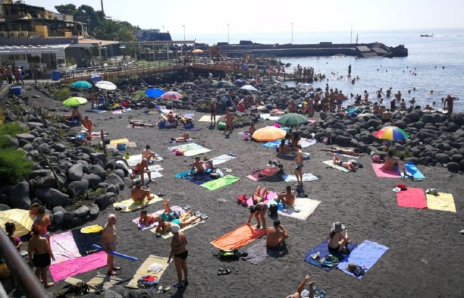 Muore mentre fa il bagno a San Giovanni Li Cuti