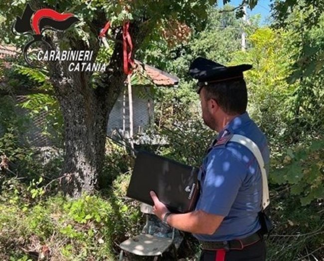 Pedara, 36enne voleva togliersi la vita: salvato dai carabinieri avvertiti da un ex collega in pensione