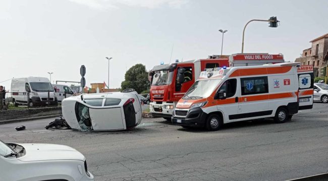 Acireale, grave incidente in viale Cristoforo Colombo