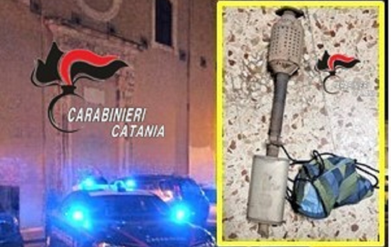 Rubano il catalizzatore da una macchina parcheggiata: 2 arresti nel Catanese