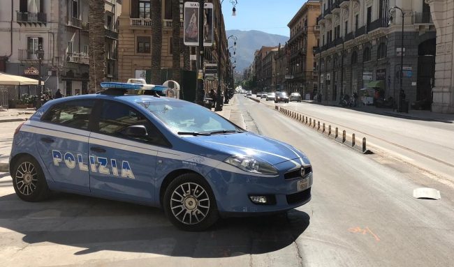 Arrestati quattro uomini accusati di rapina ai danni di un’anziana