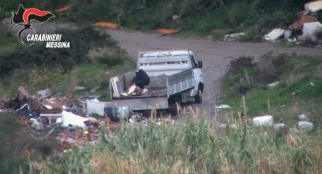 Un sistema criminale per sversare rifiuti in un’area protetta: sono 66 gli indagati nel Messinese – VIDEO