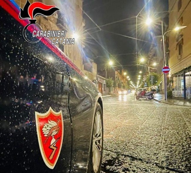 Ricambi auto “fai da te”, beccato extracomunitario durante un furto