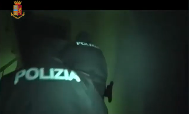 Due arresti per tentato omicidio, porto e detenzione di armi a Gela