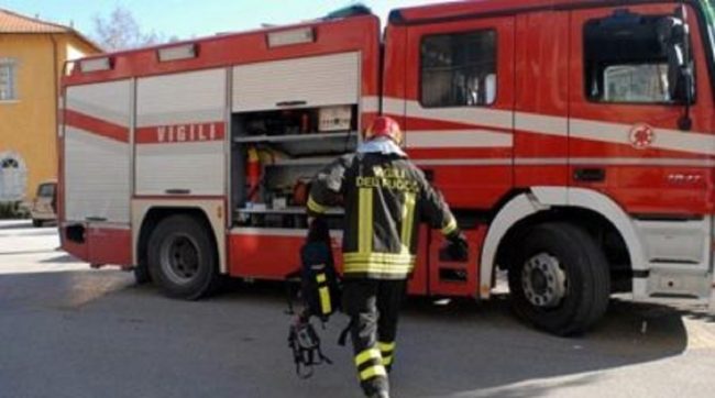 Paura a Bagheria, incendio in casa: salvati i genitori e due bambini