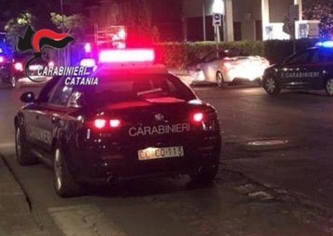Contromano per le strade di Catania, finisce la corsa per due giovanissimi “temerari”