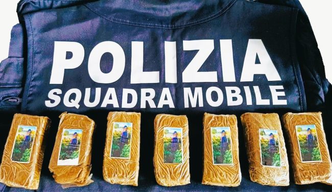 Oltre due chili di droga in garage, arrestato un 30enne nisseno