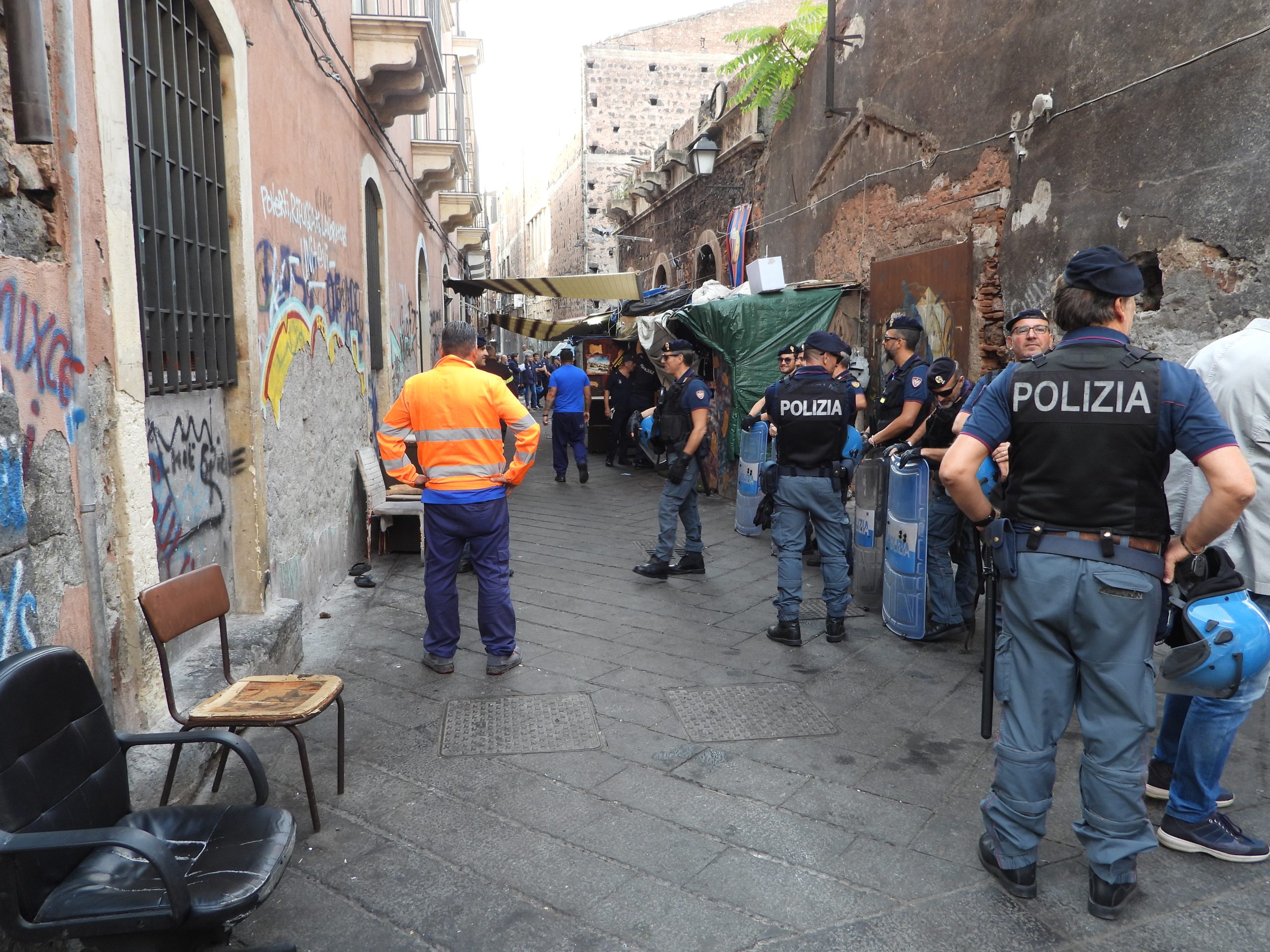 Operazione a San Berillo, i risultati del blitz nel centro storico di Catania