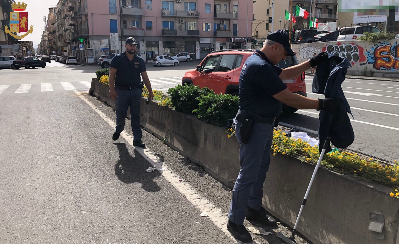 Catania, un arresto e due denunce per i “lavavetri” di via Vincenzo Giuffrida