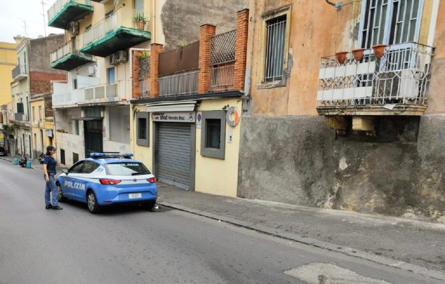 Polizia in azione a Catania, ispezionati i quartieri di Ognina e Picanello