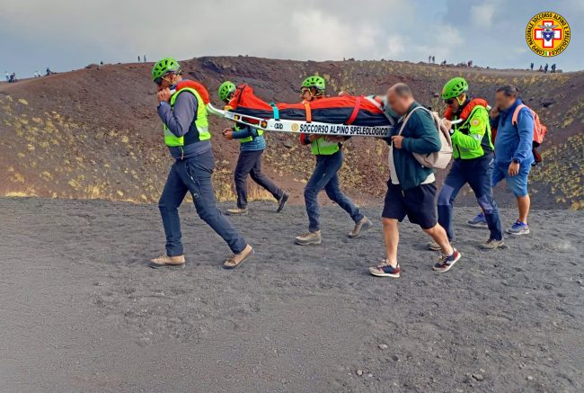 Etna, turista soccorsa ai Crateri Silvestri