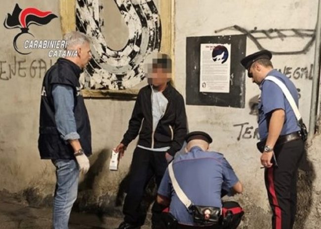 Quartieri San Berillo e Vulcania al setaccio, nel mirino le attività commerciali