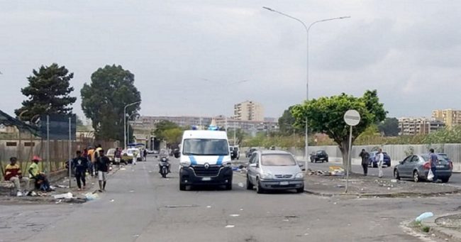 Movida catanese nel mirino, controlli e sanzioni per attività con sede fissa e itinerante