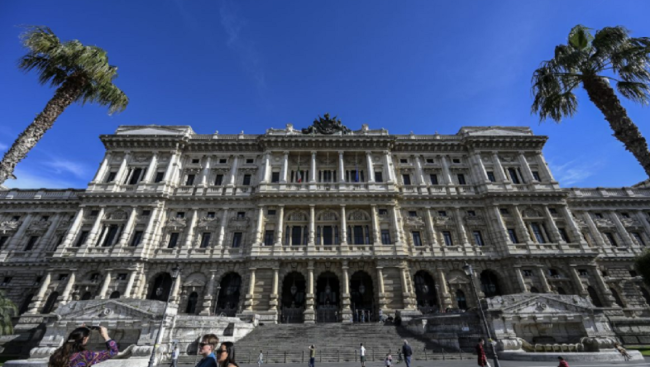 Mazzette alla Motorizzazione di Palermo, revocati due arresti