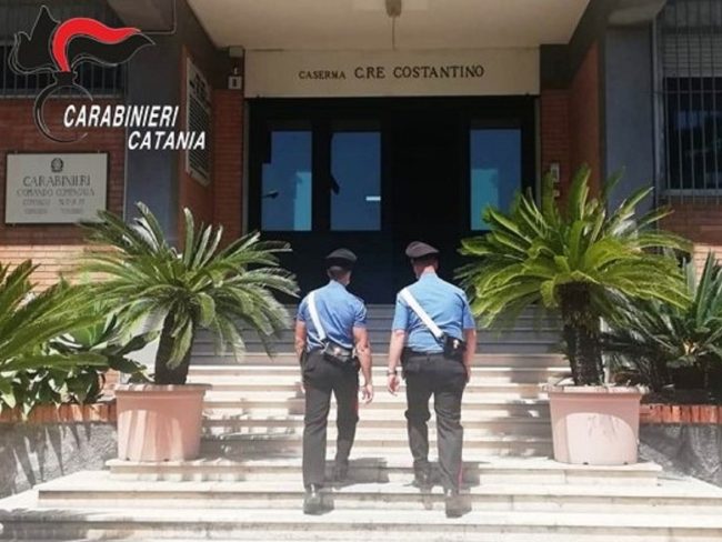 Appartamento trasformato in negozio di droga, arrestato un 47enne ad Acireale