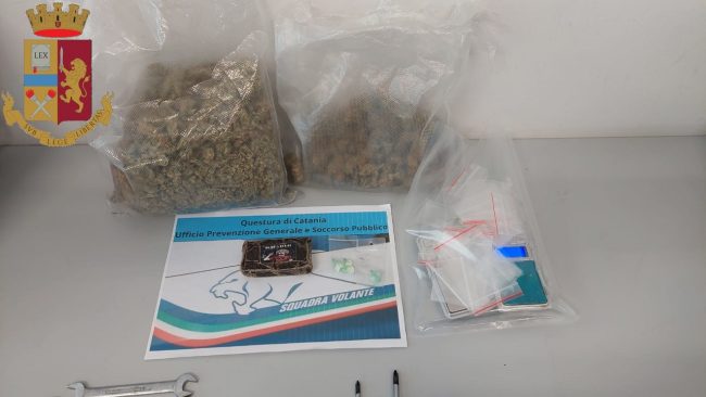 Immobile abbandonato con “sorpresa”: rinvenuta droga di tutti i tipi a San Berillo Vecchio