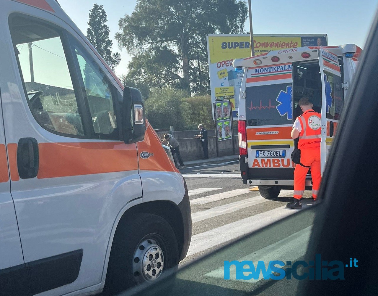 Incidente in via Passo Gravina, ferito un liceale