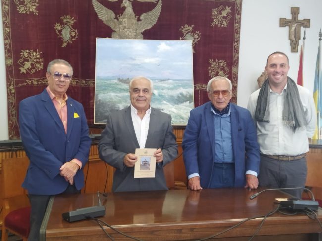 Il pittore catanese Franco Sciacca dona tre sue opere al Comune di Trecastagni