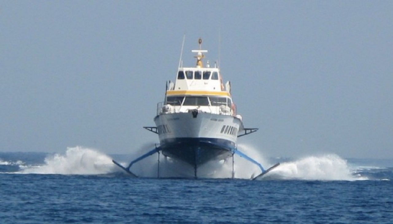 Aliscafo per Ustica è pieno e non riescono a imbarcarsi: 10 residenti restano a terra