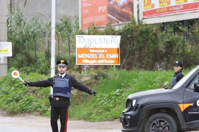 Inseguimento sulla Statale 121, 18enne ruba un’auto e scappa dalla comunità